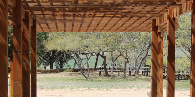 pergolas bioclimatique en bois pas cher